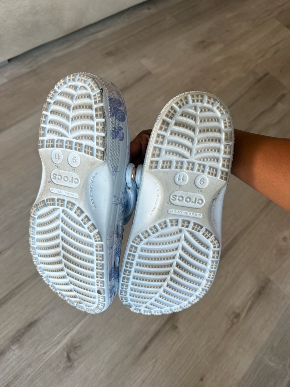 LSF crocs - Picture 2 of 4